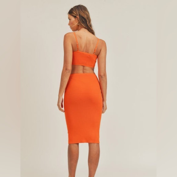 BRAND NEW side cut out midi dress - Picture 5 of 7